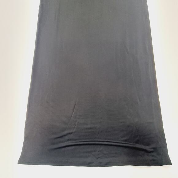 Not Yours to Keep Angel Gown in Black Medium - Picture 3 of 13